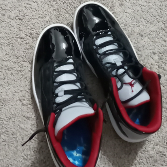 New air jordans - Picture 2 of 3